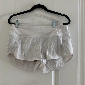 Lululemon White Speed Up Short sz 6 2.5 inch inseam